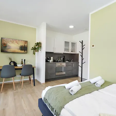 شقة At Weinmeister - Life & Style Penthouse *