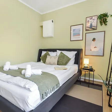 At Weinmeister - Life & Style Penthouse Apartment